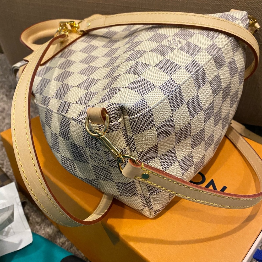 Authentic!!  backpack❤️🙏🏾 - Picture 4 of 11